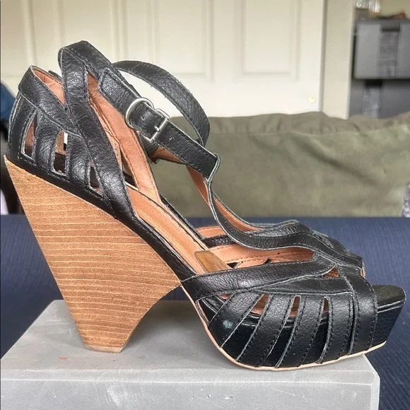 Lucky Brand “Randy” Black Strappy Heels - Picture 3 of 12